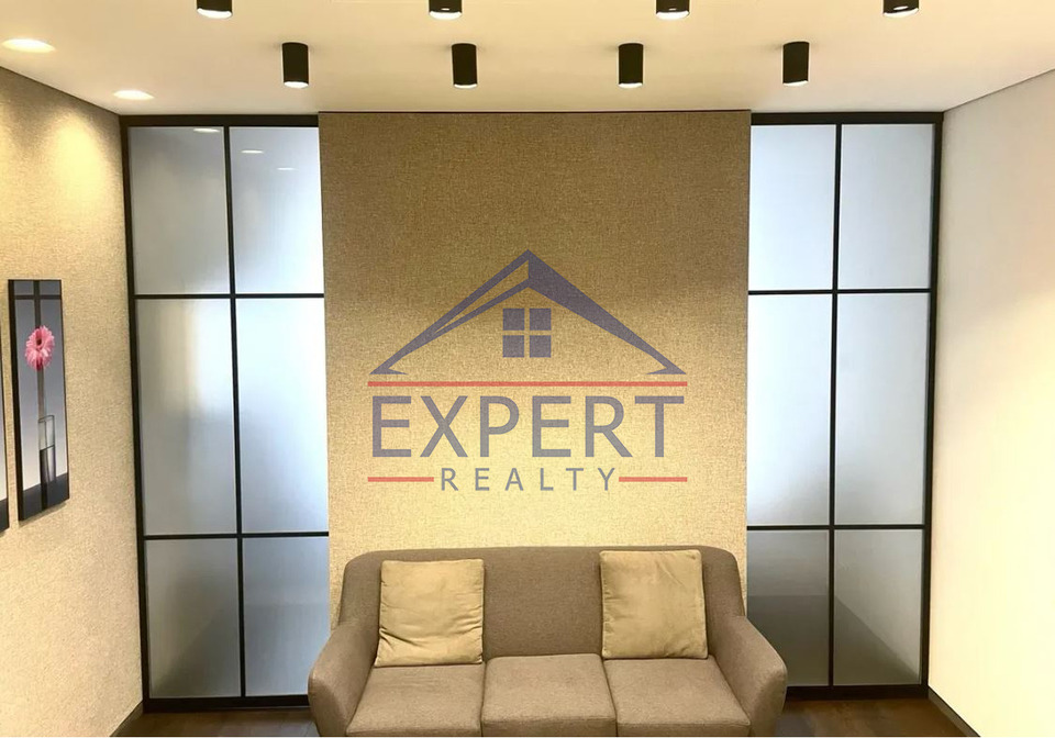 ԿԵՆՏՐՈՆ, ՀՅՈՒՍԻՍԱՅԻՆ ՊՈՂՈՏԱ, 3 ՍԵՆՅԱԿ