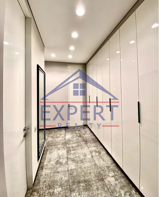 ԿԵՆՏՐՈՆ, ՀՅՈՒՍԻՍԱՅԻՆ ՊՈՂՈՏԱ, 3 ՍԵՆՅԱԿ