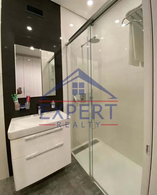 ԿԵՆՏՐՈՆ, ՀՅՈՒՍԻՍԱՅԻՆ ՊՈՂՈՏԱ, 3 ՍԵՆՅԱԿ