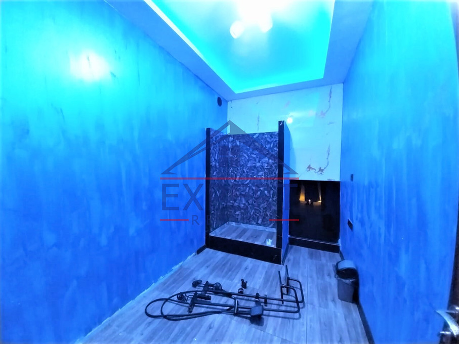 ԿԵՆՏՐՈՆ, ԼԵՈՅԻ ՓՈՂՈՑ, 100ՔՄ