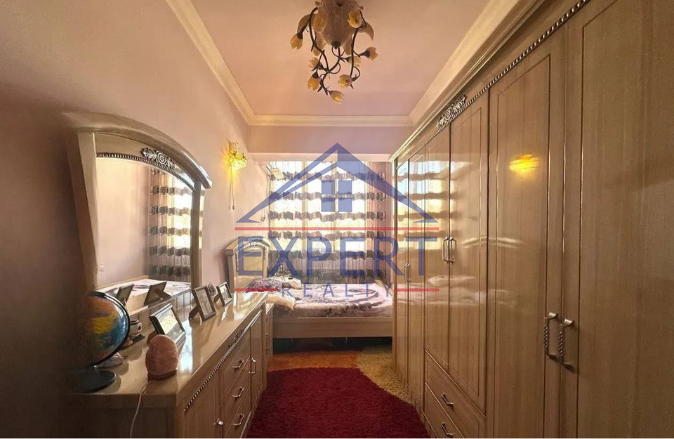 ԿԵՆՏՐՈՆ, ՏԵՐՅԱՆ ՓՈՂՈՑ, 4 ՍԵՆՅԱԿ