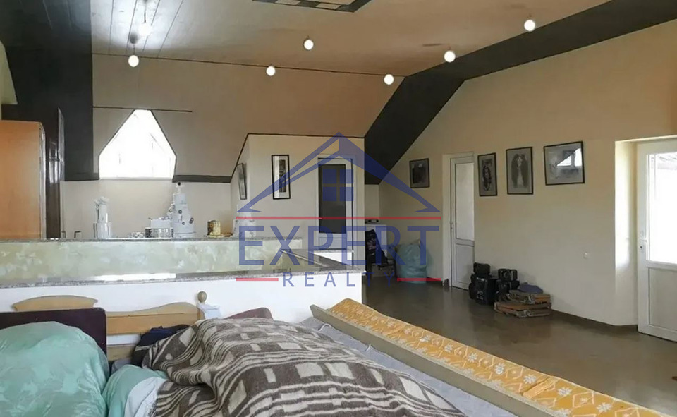 ԴԱՎԹԱՇԵՆ,10ՐԴ ՓՈՂՈՑ 7 ՍԵՆՅԱԿ