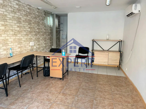 ԿԵՆՏՐՈՆ, ՉԱՐԵՆՑԻ ՓՈՂՈՑ, 23 ՔՄ․