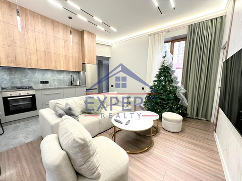 ԿԵՆՏՐՈՆ, ՄԱՇՏՈՑԻ ՊՈՂՈՏԱ, 3 ՍԵՆՅԱԿ