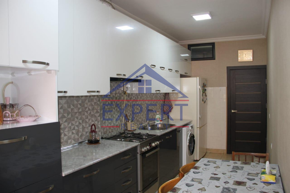 ԱՐԱԲԿԻՐ, ՎԻԿՏՈՐ ՀԱՄԲԱՐՑՈՒՄՅԱՆ   3 ՍԵՆՅԱԿ