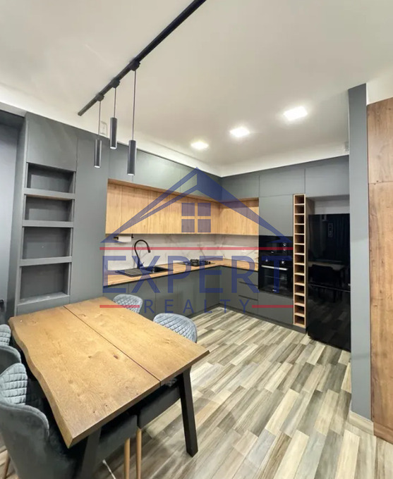 ԿԵՆՏՐՈՆ, ԱՐԱՄԻ ՓՈՂՈՑ, 3 ՍԵՆՅԱԿ