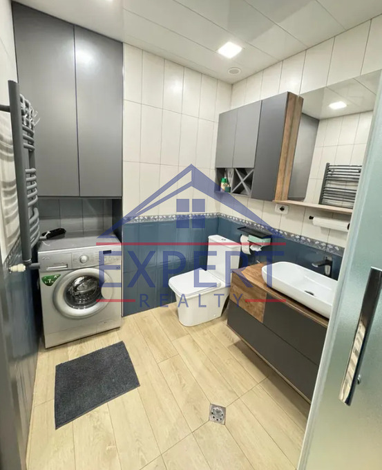 ԿԵՆՏՐՈՆ, ԱՐԱՄԻ ՓՈՂՈՑ, 3 ՍԵՆՅԱԿ