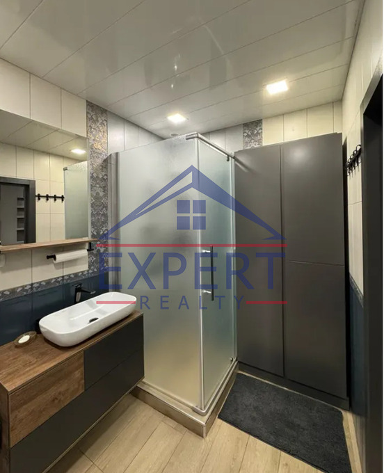 ԿԵՆՏՐՈՆ, ԱՐԱՄԻ ՓՈՂՈՑ, 3 ՍԵՆՅԱԿ