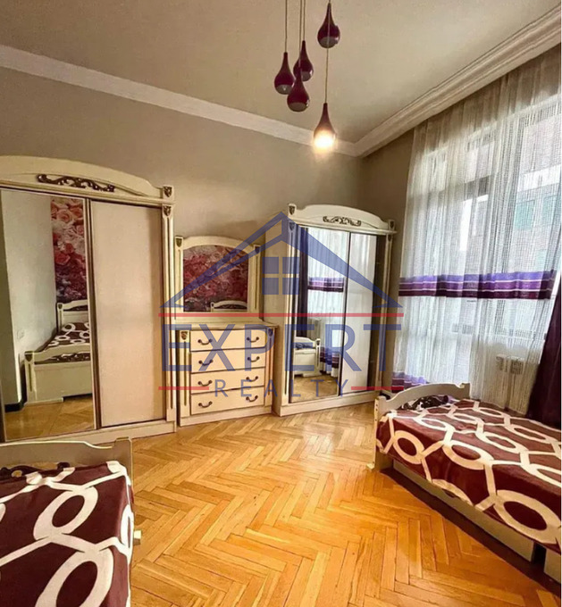 ԿԵՆՏՐՈՆ, ՎԱՐԴԱՆԱՆՑ ՓՈՂՈՑ, 3 ՍԵՆՅԱԿ