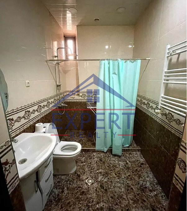 ԿԵՆՏՐՈՆ, ՎԱՐԴԱՆԱՆՑ ՓՈՂՈՑ, 3 ՍԵՆՅԱԿ