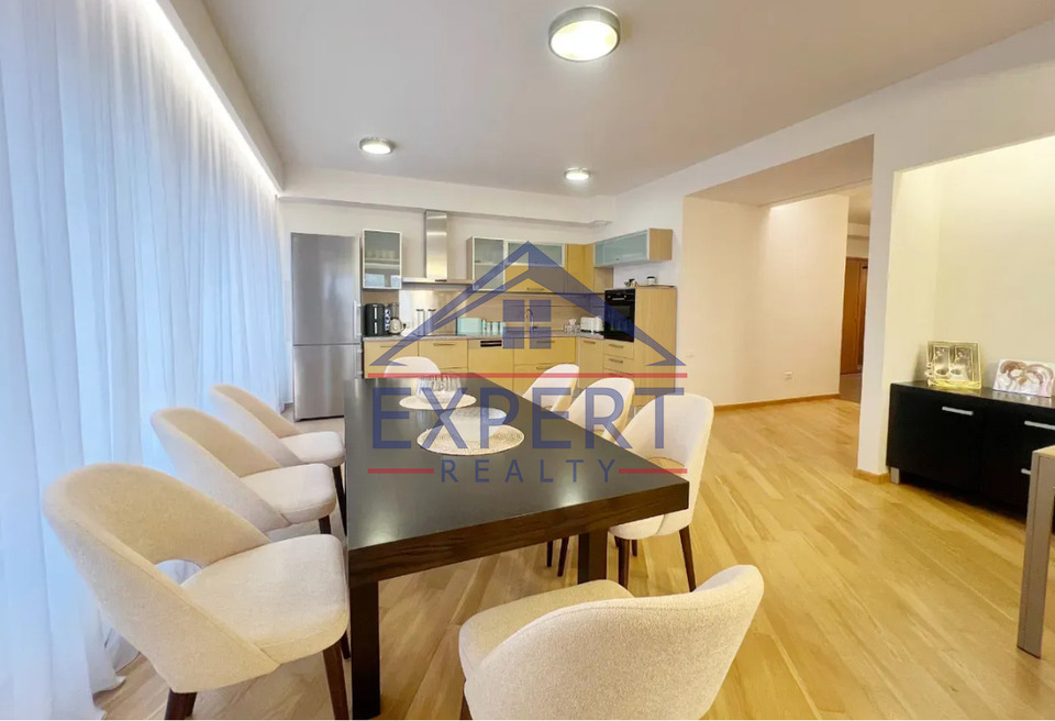 ԿԵՆՏՐՈՆ, ՉԱՐԵՆՑԻ ՓՈՂՈՑ, 3 ՍԵՆՅԱԿ