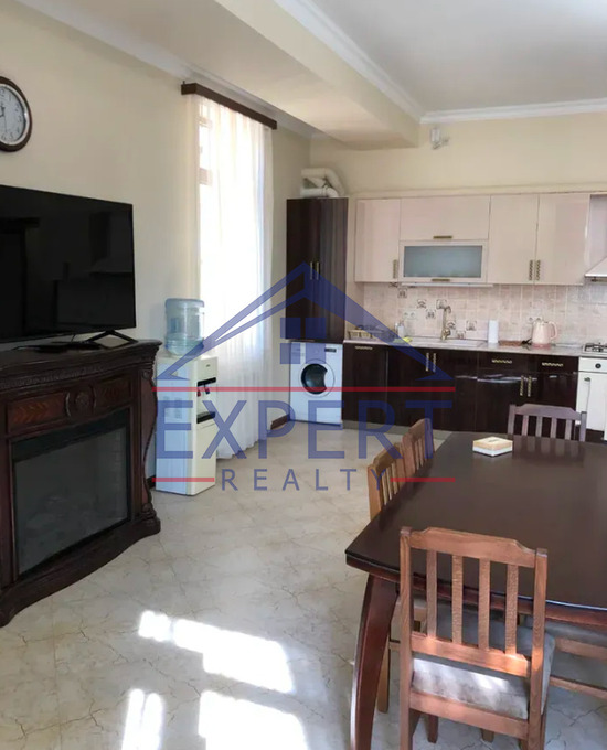 ԿԵՆՏՐՈՆ, ԱՐԱՄԻ ՓՈՂՈՑ, 3 ՍԵՆՅԱԿ