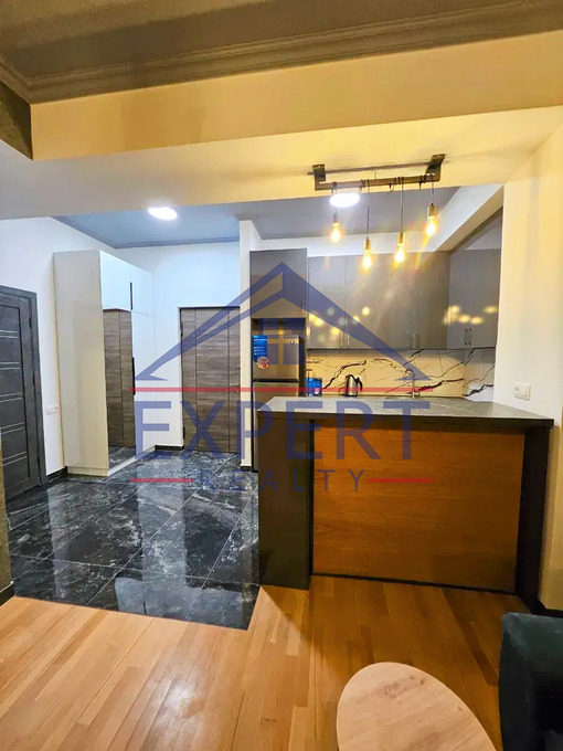 ԿԵՆՏՐՈՆ, ՌՈՍՏՈՄԻ ՓՈՂՈՑ, 2 ՍԵՆՅԱԿ