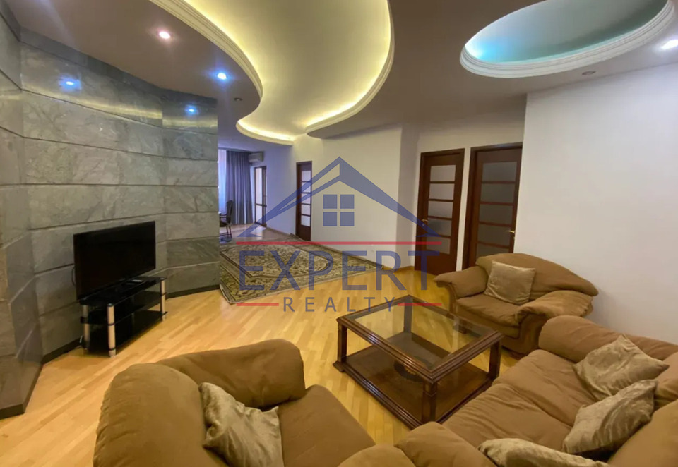 ԿԵՆՏՐՈՆ, ԲԱՅՐՈՆԻ ՓՈՂՈՑ, 5 ՍԵՆՅԱԿ