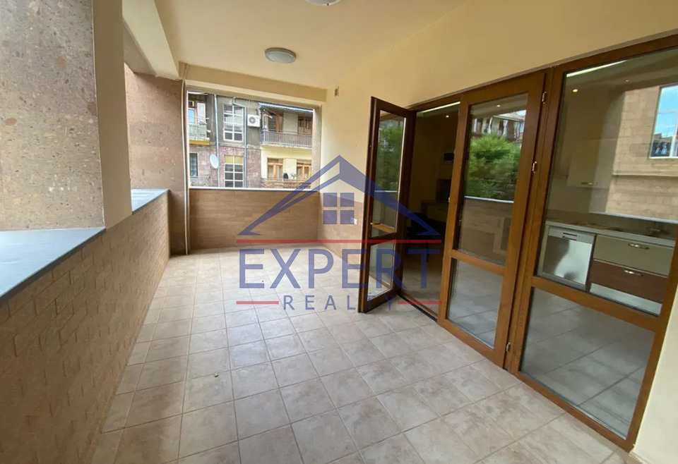 ԿԵՆՏՐՈՆ, ԲԱՅՐՈՆԻ ՓՈՂՈՑ, 5 ՍԵՆՅԱԿ