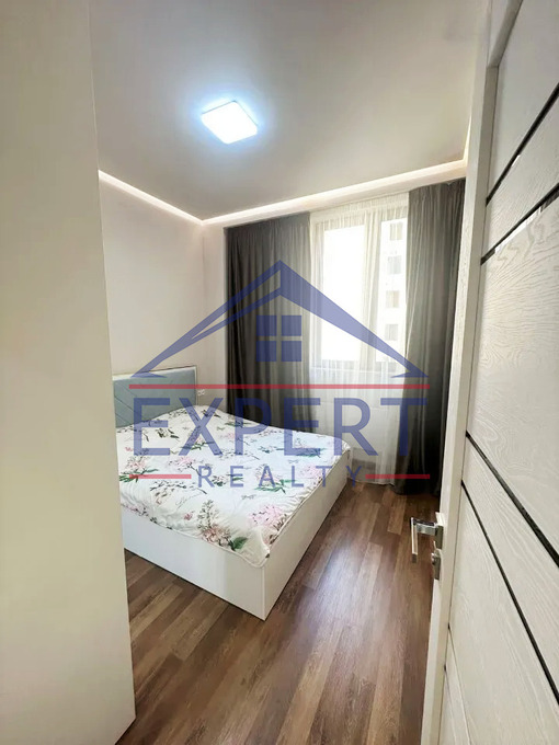 ԿԵՆՏՐՈՆ, ԱՄԻՐՅԱՆ ՓՈՂՈՑ, 3 ՍԵՆՅԱԿ