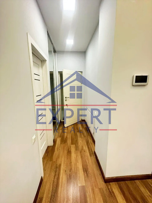 ԿԵՆՏՐՈՆ, ԱՄԻՐՅԱՆ ՓՈՂՈՑ, 3 ՍԵՆՅԱԿ