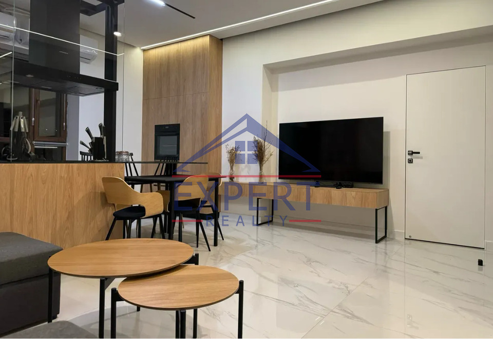 ԿԵՆՏՐՈՆ, ՉԱՐԵՆՑԻ ՓՈՂՈՑ, 3 ՍԵՆՅԱԿ