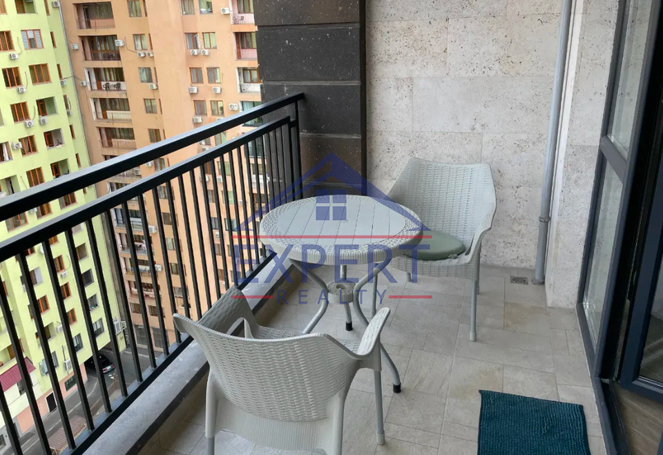 ԿԵՆՏՐՈՆ, ԿՈՂԲԱՑԻ ՓՈՂՈՑ, 2 ՍԵՆՅԱԿ