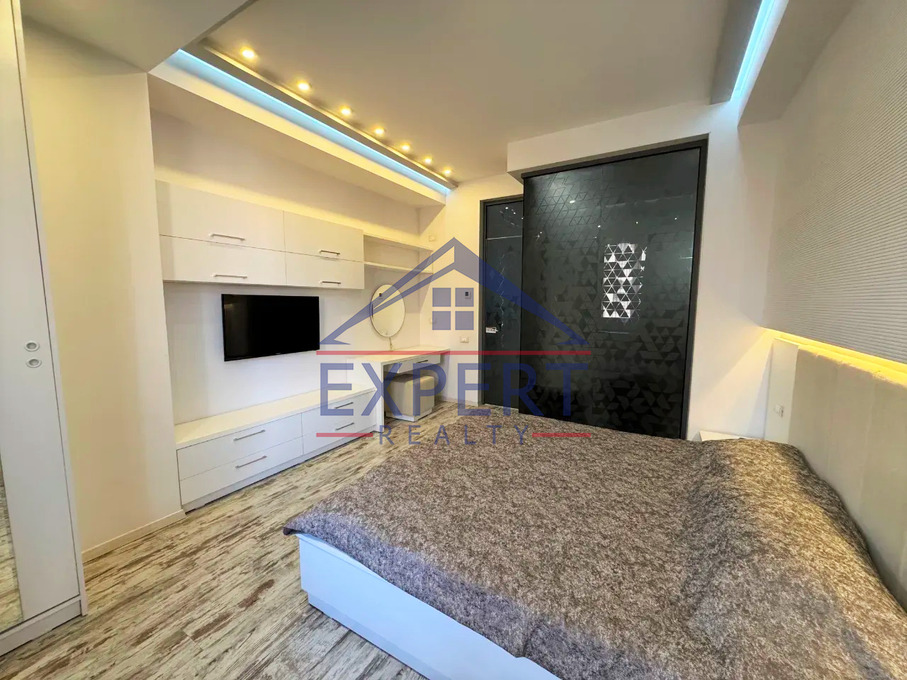 ԿԵՆՏՐՈՆ, ԲՈՒԶԱՆԴԻ ՓՈՂՈՑ, 2 ՍԵՆՅԱԿ