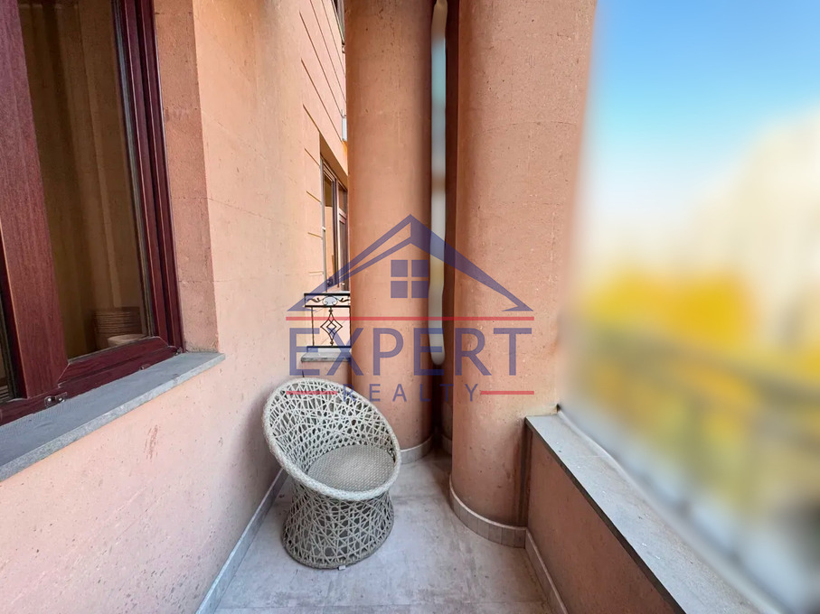 ԿԵՆՏՐՈՆ, ԲՈՒԶԱՆԴԻ ՓՈՂՈՑ, 2 ՍԵՆՅԱԿ