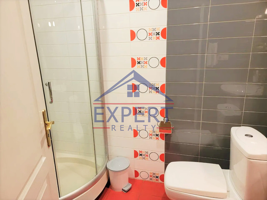 ԿԵՆՏՐՈՆ, ՀՅՈՒՍԻՍԱՅԻՆ ՊՈՂՈՏԱ, 3 ՍԵՆՅԱԿ