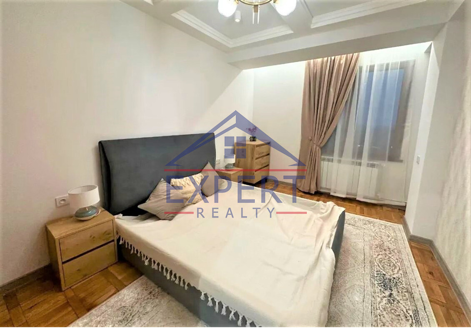 ԿԵՆՏՐՈՆ, ԽՈՐԵՆԱՑԻ ՓՈՂՈՑ, 3 ՍԵՆՅԱԿ