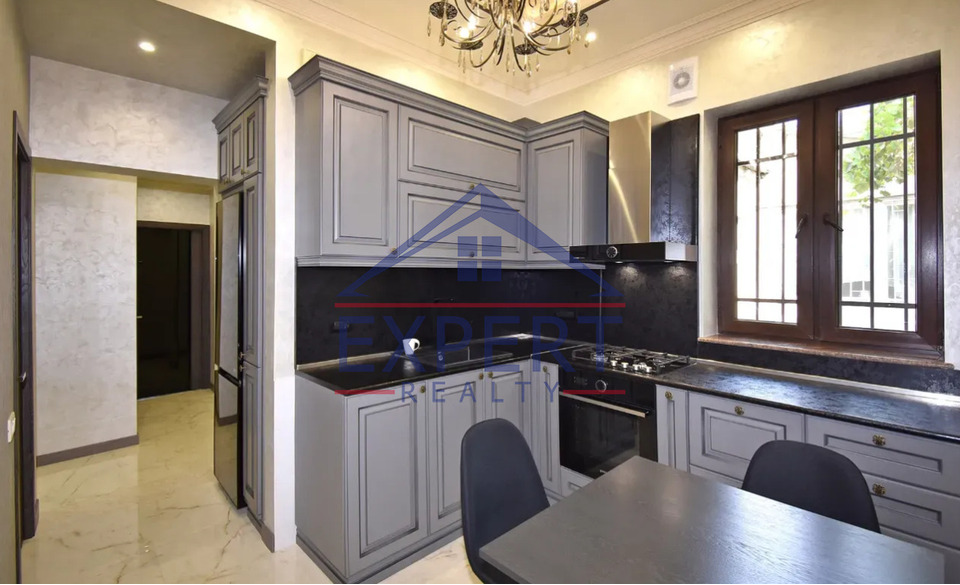 ԱՐԱԲԿԻՐ, ԳՅՈՒԼԲԵՆԿՅԱՆ ՓՈՂՈՑ, 3 ՍԵՆՅԱԿ