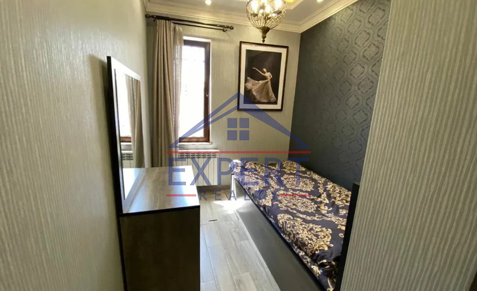 ԱՐԱԲԿԻՐ, ԳՅՈՒԼԲԵՆԿՅԱՆ ՓՈՂՈՑ, 3 ՍԵՆՅԱԿ