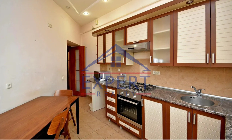 ԱՐԱԲԿԻՐ, ԿՈՄԻՏԱՍԻ ՊՈՂՈՏԱ, 2 ՍԵՆՅԱԿ