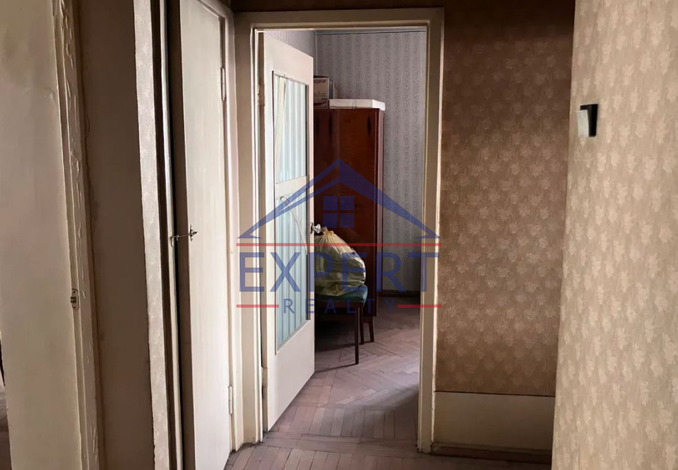 ՔԱՆԱՔԵՌ ԶԵՅԹՈՒՆ, ԴՐՈՅԻ ՓՈՂՈՑ, 4 ՍԵՆՅԱԿ