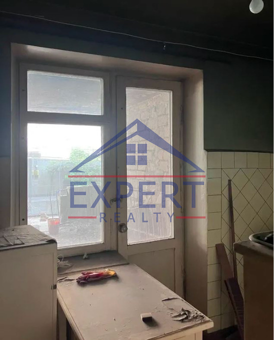 ՔԱՆԱՔԵՌ ԶԵՅԹՈՒՆ, ԴՐՈՅԻ ՓՈՂՈՑ, 4 ՍԵՆՅԱԿ