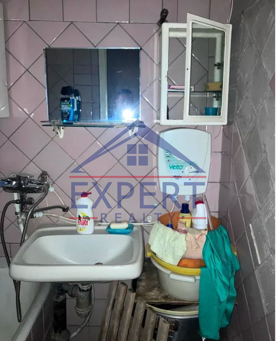 ՔԱՆԱՔԵՌ ԶԵՅԹՈՒՆ, ԴՐՈՅԻ ՓՈՂՈՑ, 4 ՍԵՆՅԱԿ