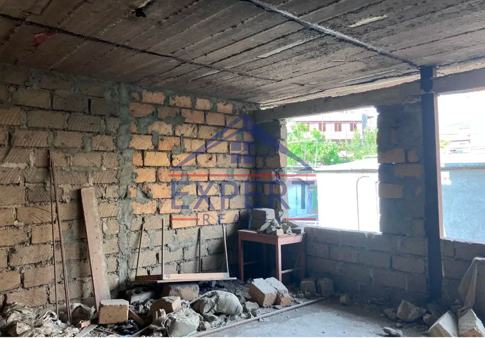 ՔԱՆԱՔԵՌ ԶԵՅԹՈՒՆ, ԴՐՈՅԻ ՓՈՂՈՑ, 4 ՍԵՆՅԱԿ