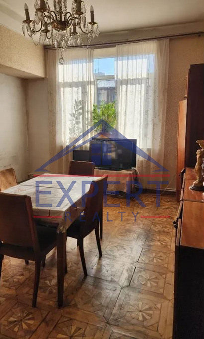 ԱՐԱԲԿԻՐ, ԿԻԵՎՅԱՆ ՓՈՂՈՑ , 3 ՍԵՆՅԱԿ