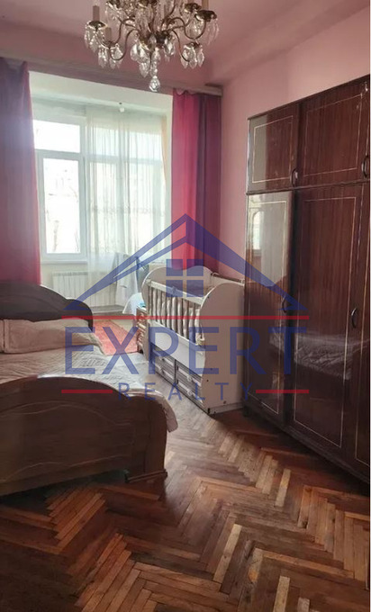 ԱՐԱԲԿԻՐ, ԿԻԵՎՅԱՆ ՓՈՂՈՑ , 3 ՍԵՆՅԱԿ