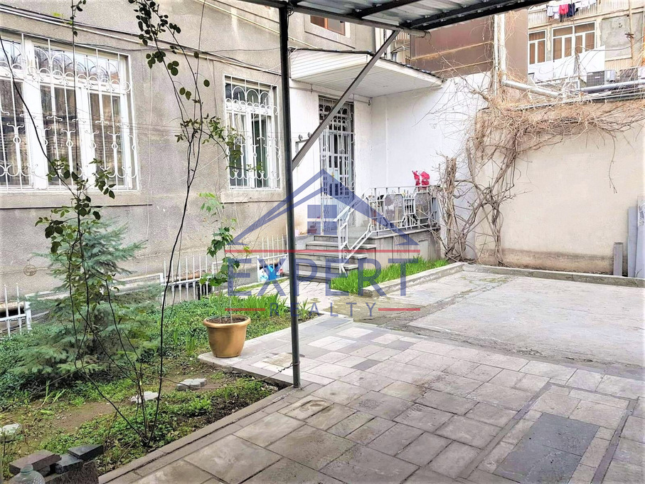 ԿԵՆՏՐՈՆ, ԱԲՈՎՅԱՆ ՓՈՂՈՑ, 5 ՍԵՆՅԱԿ