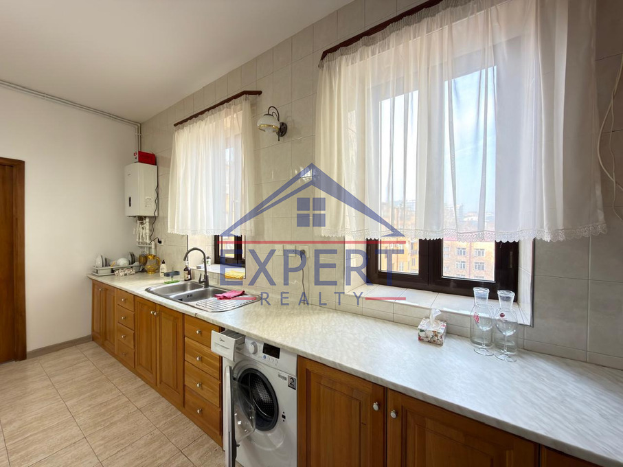 ԿԵՆՏՐՈՆ, ՏԵՐՅԱՆ ՓՈՂՈՑ, 2 ՍԵՆՅԱԿ