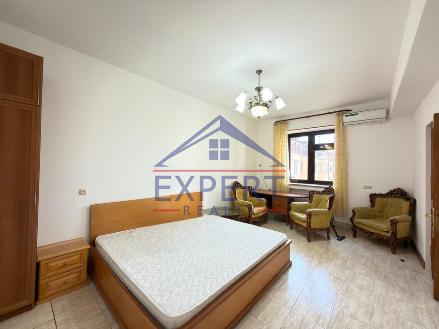 ԿԵՆՏՐՈՆ, ՏԵՐՅԱՆ ՓՈՂՈՑ, 2 ՍԵՆՅԱԿ