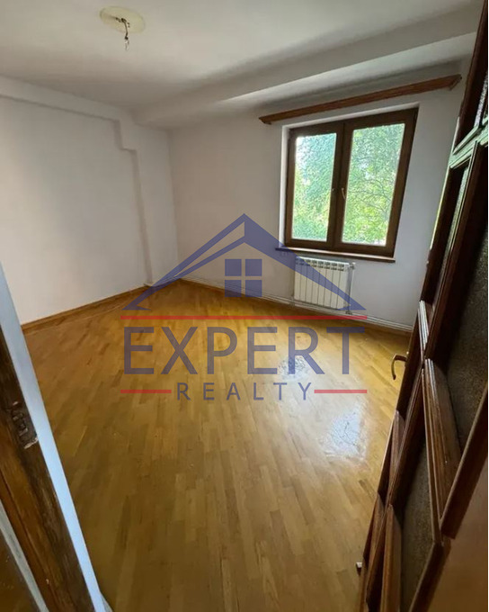 ԱՐԱԲԿԻՐ,ԿՈՄԻՏԱՍԻ ՊՈՂՈՏԱ, 3 ՍԵՆՅԱԿ