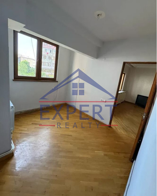 ԱՐԱԲԿԻՐ,ԿՈՄԻՏԱՍԻ ՊՈՂՈՏԱ, 3 ՍԵՆՅԱԿ