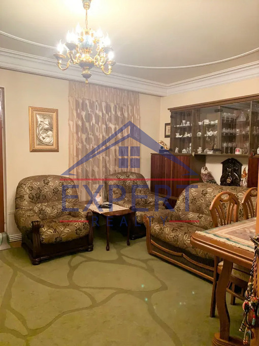 ԱՐԱԲԿԻՐ, ՎԱՂԱՐՇ ՎԱՂԱՐՇՅԱՆ ՓՈՂՈՑ, 3 ՍԵՆՅԱԿ