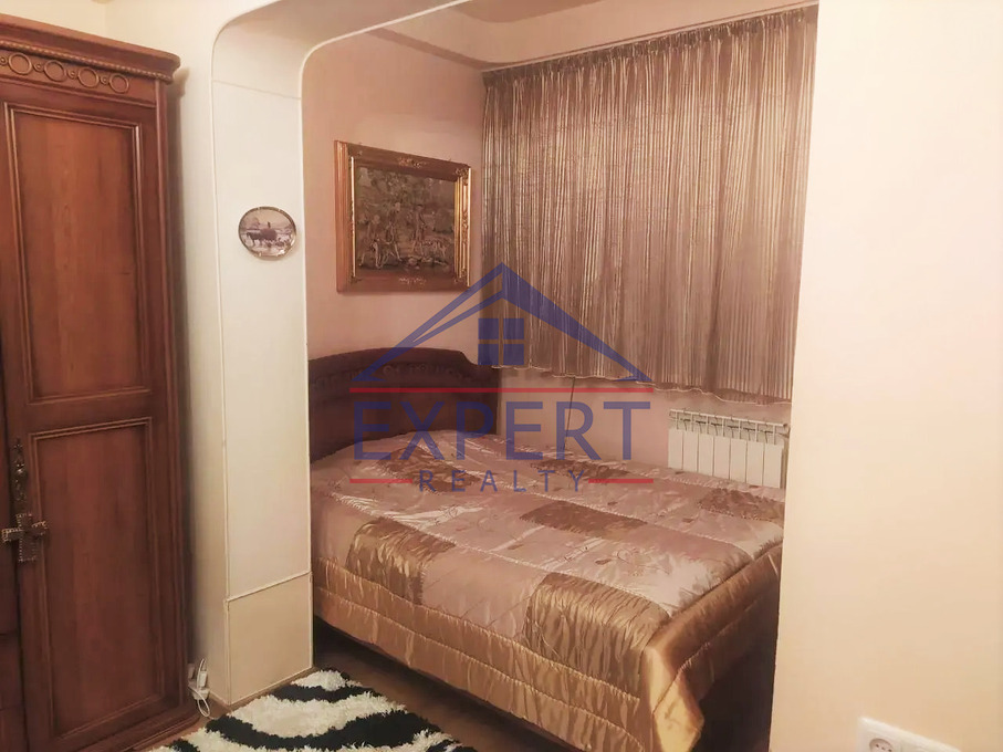 ԱՐԱԲԿԻՐ, ՎԱՂԱՐՇ ՎԱՂԱՐՇՅԱՆ ՓՈՂՈՑ, 3 ՍԵՆՅԱԿ