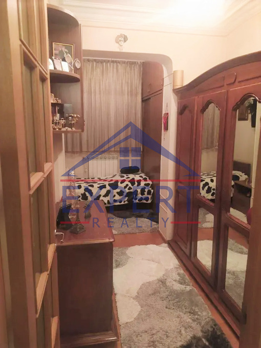 ԱՐԱԲԿԻՐ, ՎԱՂԱՐՇ ՎԱՂԱՐՇՅԱՆ ՓՈՂՈՑ, 3 ՍԵՆՅԱԿ