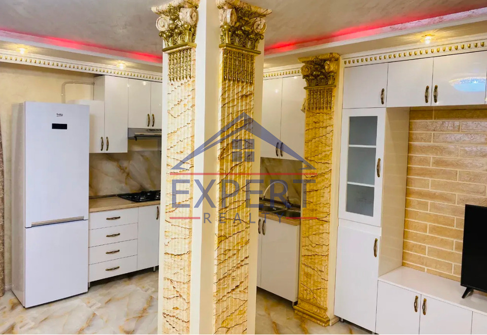 ԿԵՆՏՐՈՆ, ՍԱՅԱԹ ՆՈՎԱ ՊՈՂՈՏԱ, 3 ՍԵՆՅԱԿ