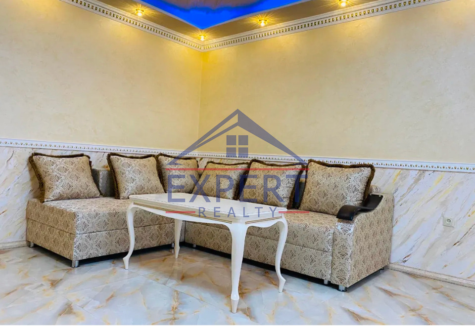 ԿԵՆՏՐՈՆ, ՍԱՅԱԹ ՆՈՎԱ ՊՈՂՈՏԱ, 3 ՍԵՆՅԱԿ