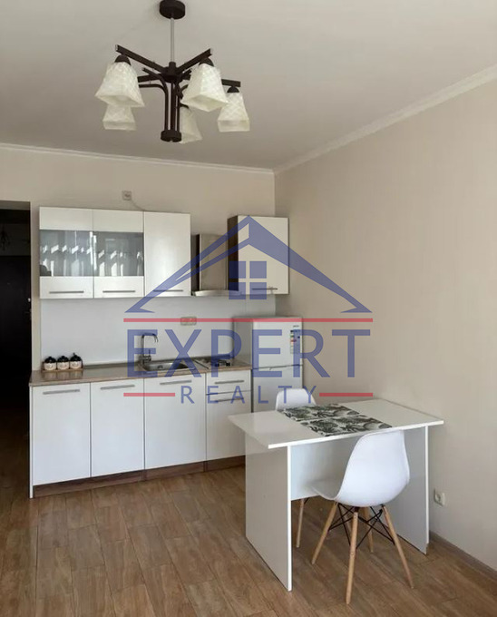 ԿԵՆՏՐՈՆ, ՆԱԼԲԱՆԴՅԱՆ ՓՈՂՈՑ   2 ՍԵՆՅԱԿ