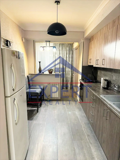 ԿԵՆՏՐՈՆ, ԴԵՐԵՆԻԿ ԴԵՄԻՐՃՅԱՆ, 2 ՍԵՆՅԱԿ