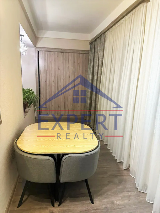 ԿԵՆՏՐՈՆ, ԴԵՐԵՆԻԿ ԴԵՄԻՐՃՅԱՆ, 2 ՍԵՆՅԱԿ