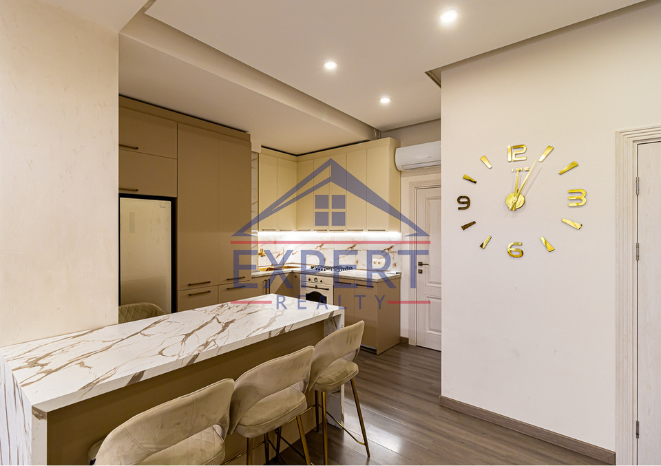 ԿԵՆՏՐՈՆ, ՏԻԳՐԱՆ ՄԵԾԻ ՊՈՂՈՏԱ, 3 ՍԵՆՅԱԿ